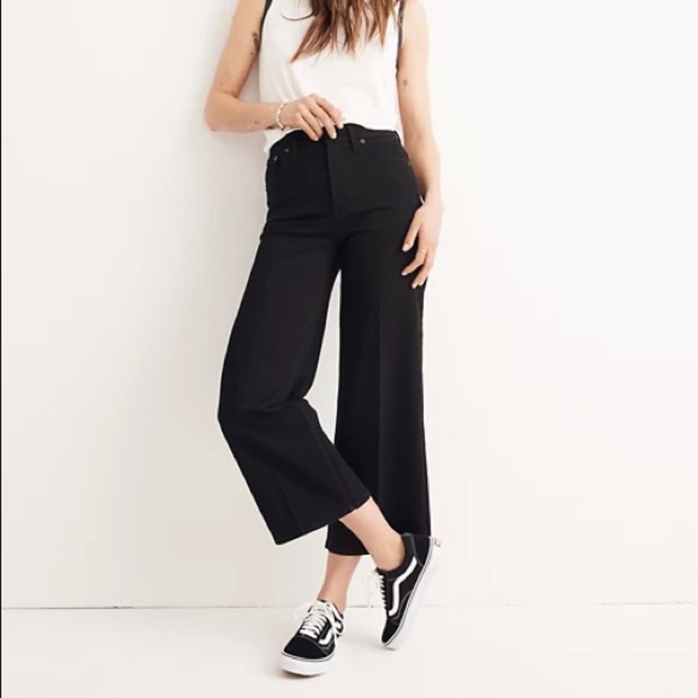Madewell Emmett Wide Leg cropped pant in size 25, black (fits like 27-28)